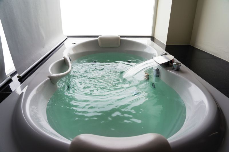 Spa-style Whirlpool Bathtub